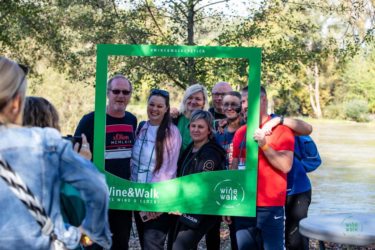 Wine & Walk Cestica foto – Spot doo (15) Wine & Walk Cestica foto – Spot doo (15)