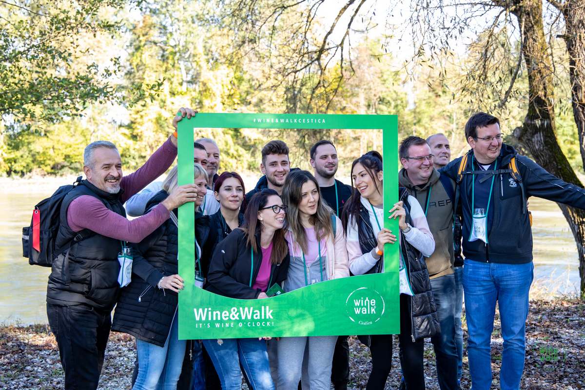 Wine & Walk Cestica foto – Spot doo (17) Wine & Walk Cestica foto – Spot doo (17)