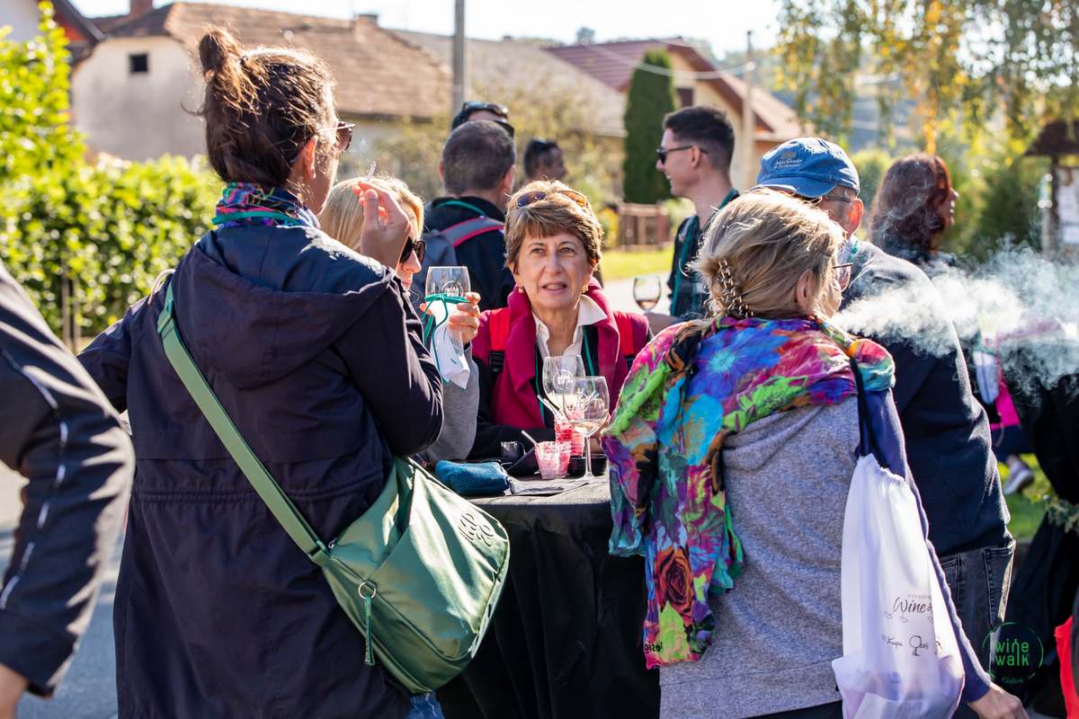 Wine & Walk Cestica foto – Spot doo (20) Wine & Walk Cestica foto – Spot doo (20)