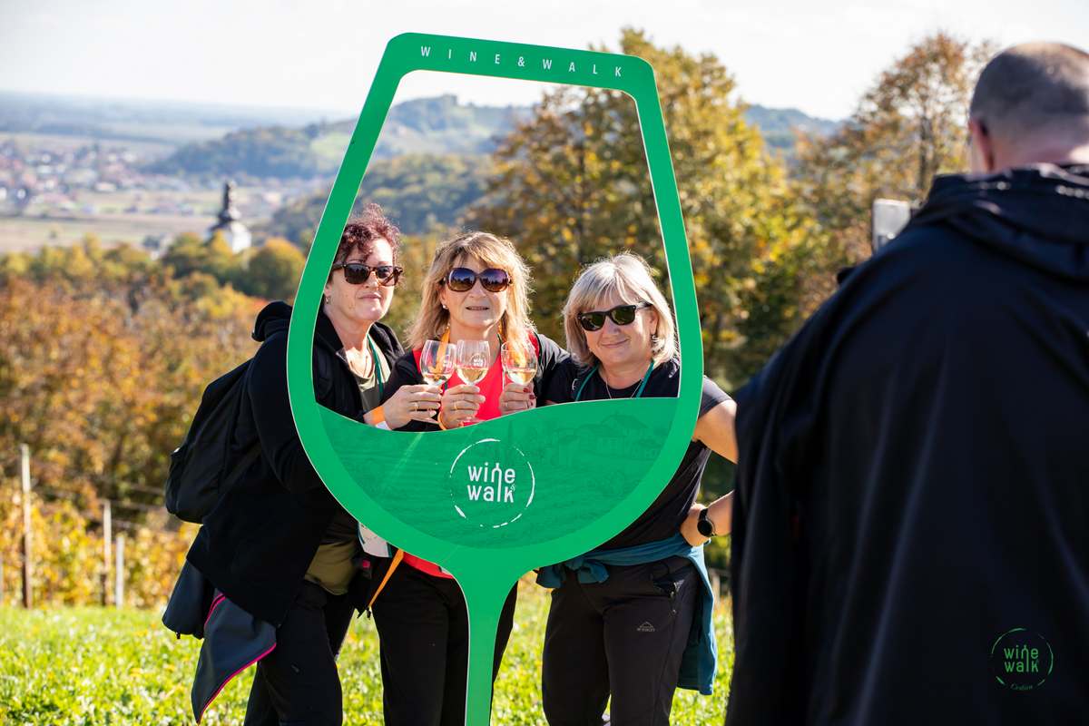Wine & Walk Cestica foto – Spot doo (22) Wine & Walk Cestica foto – Spot doo (22)