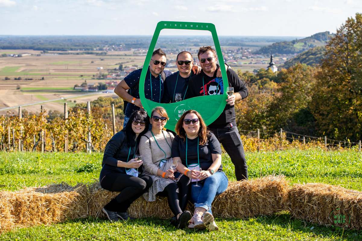 Wine & Walk Cestica foto – Spot doo (25) Wine & Walk Cestica foto – Spot doo (25)