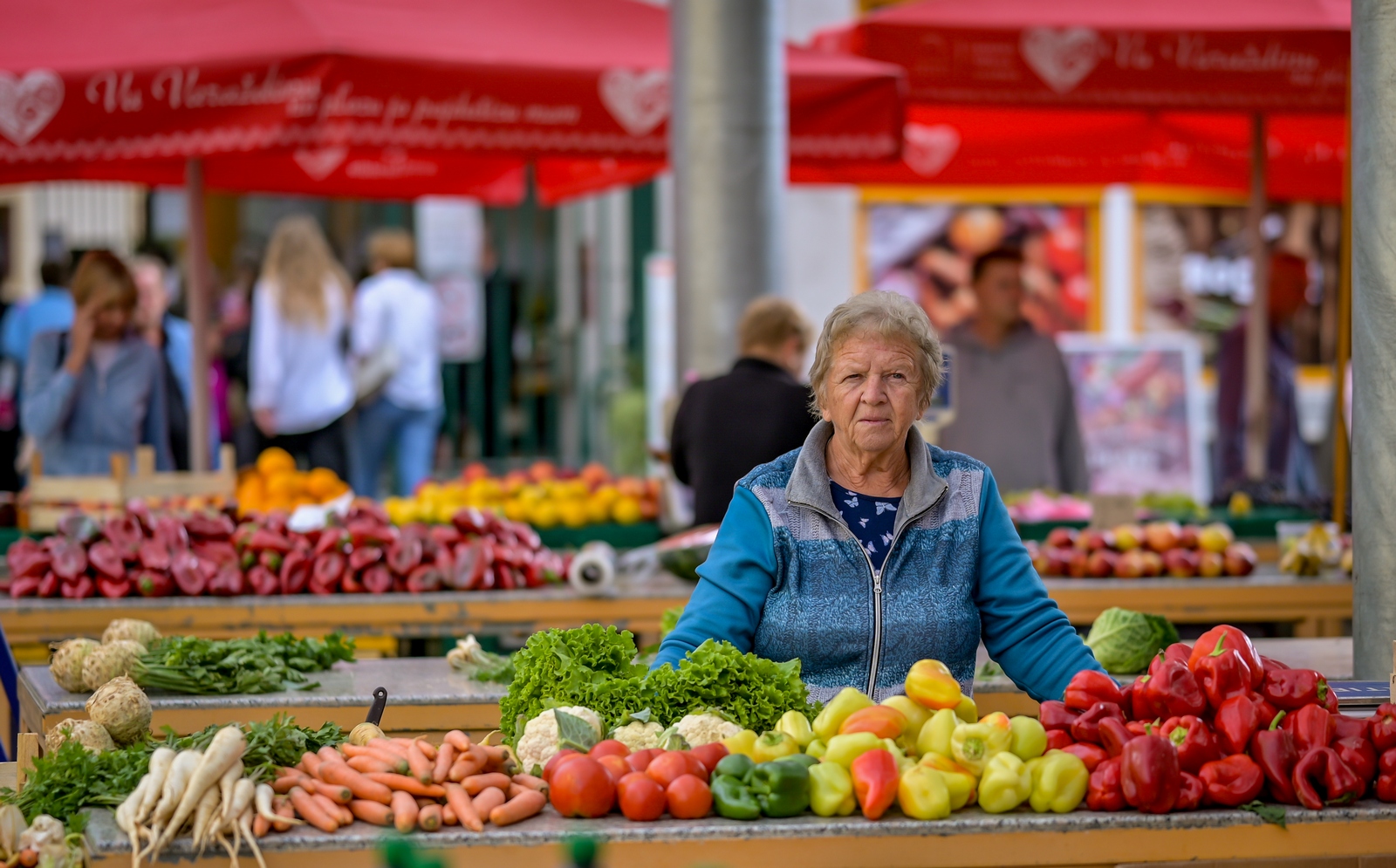 Zalogajček na placu Siniša Sović (11) Zalogajček na placu Siniša Sović (11)