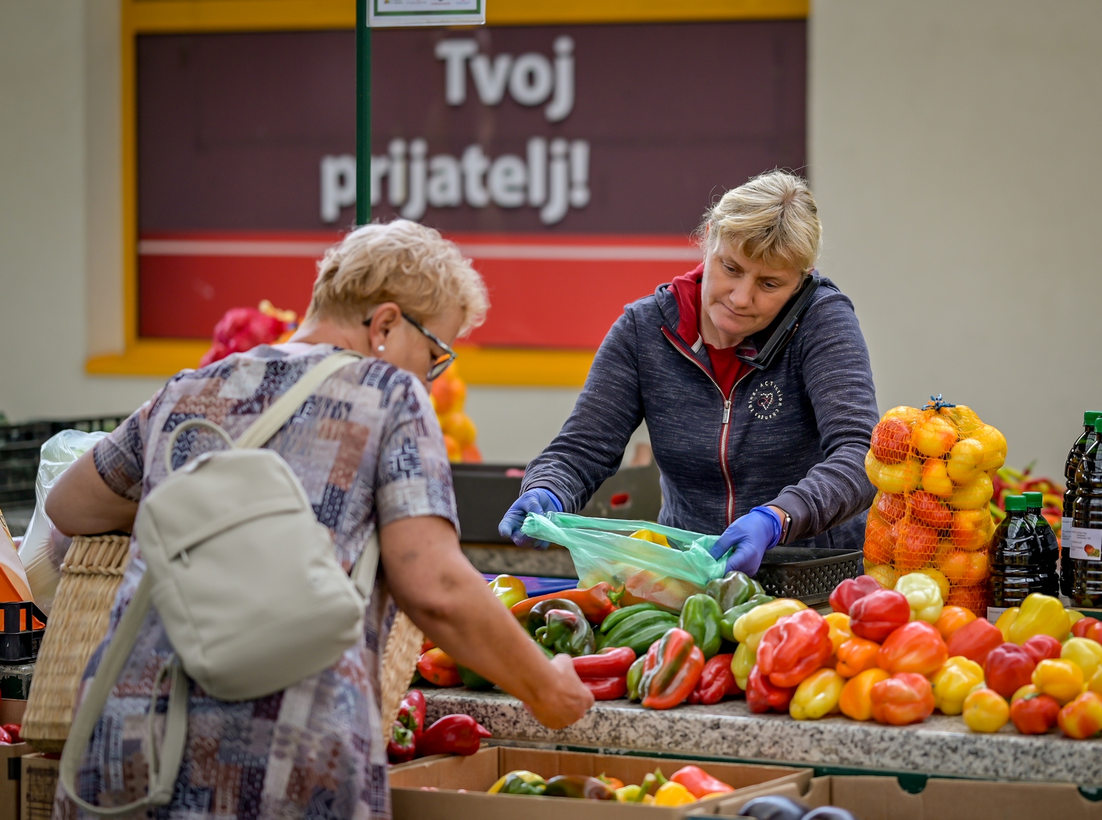 Zalogajček na placu Siniša Sović (14) Zalogajček na placu Siniša Sović (14)