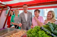 Zalogajček na placu Siniša Sović (16) Zalogajček na placu Siniša Sović (16)