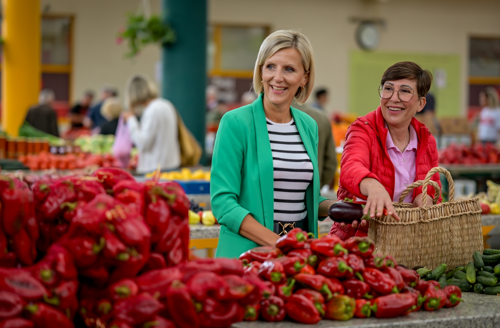 Zalogajček na placu Siniša Sović (3) Zalogajček na placu Siniša Sović (3)