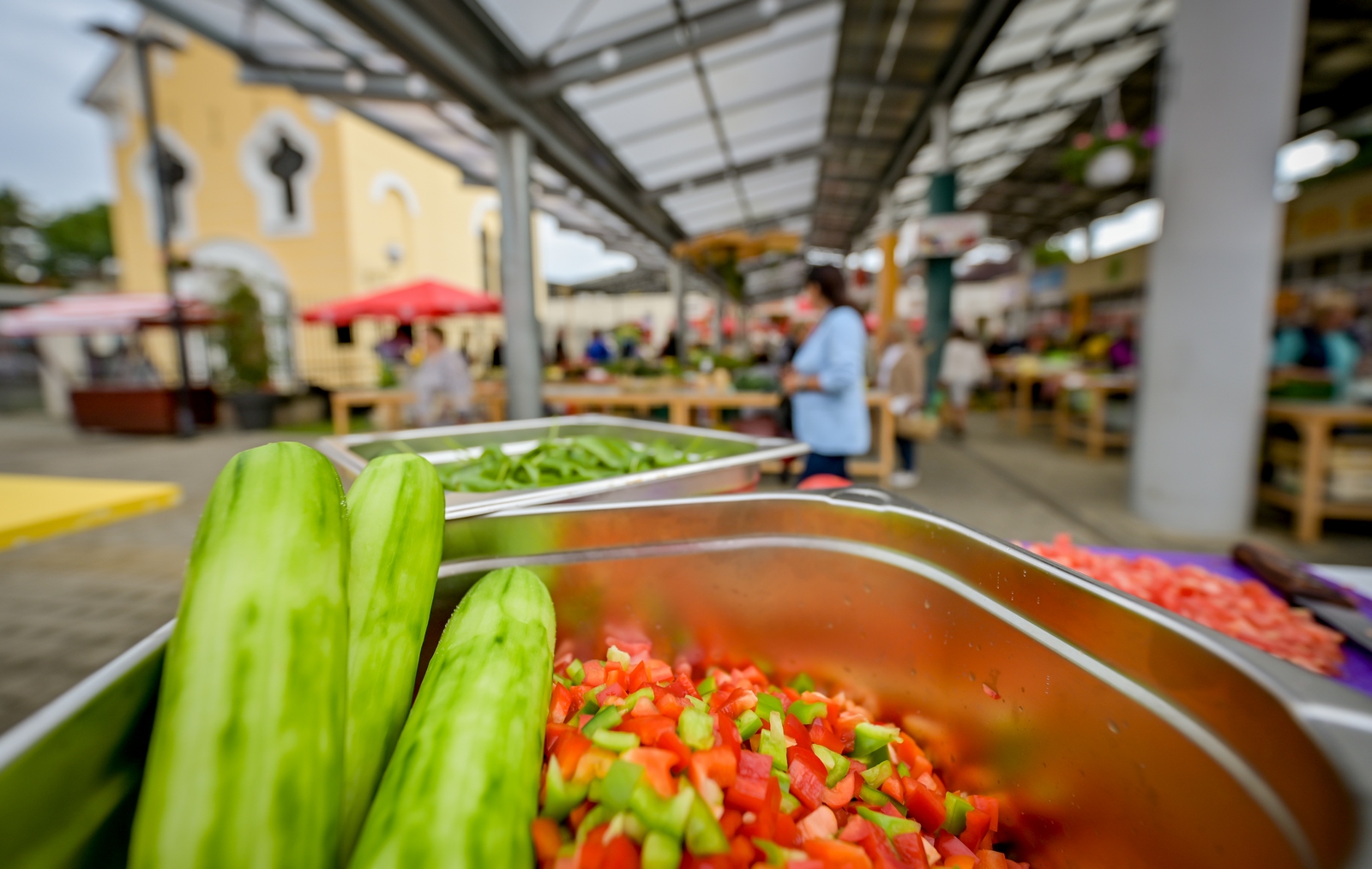 Zalogajček na placu Siniša Sović (7) Zalogajček na placu Siniša Sović (7)