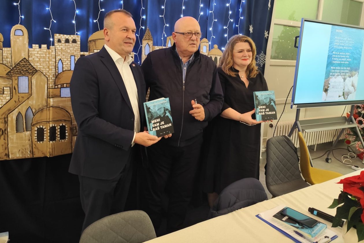 Zbirka pjesama Maksimilijana Milana Hercega (1)