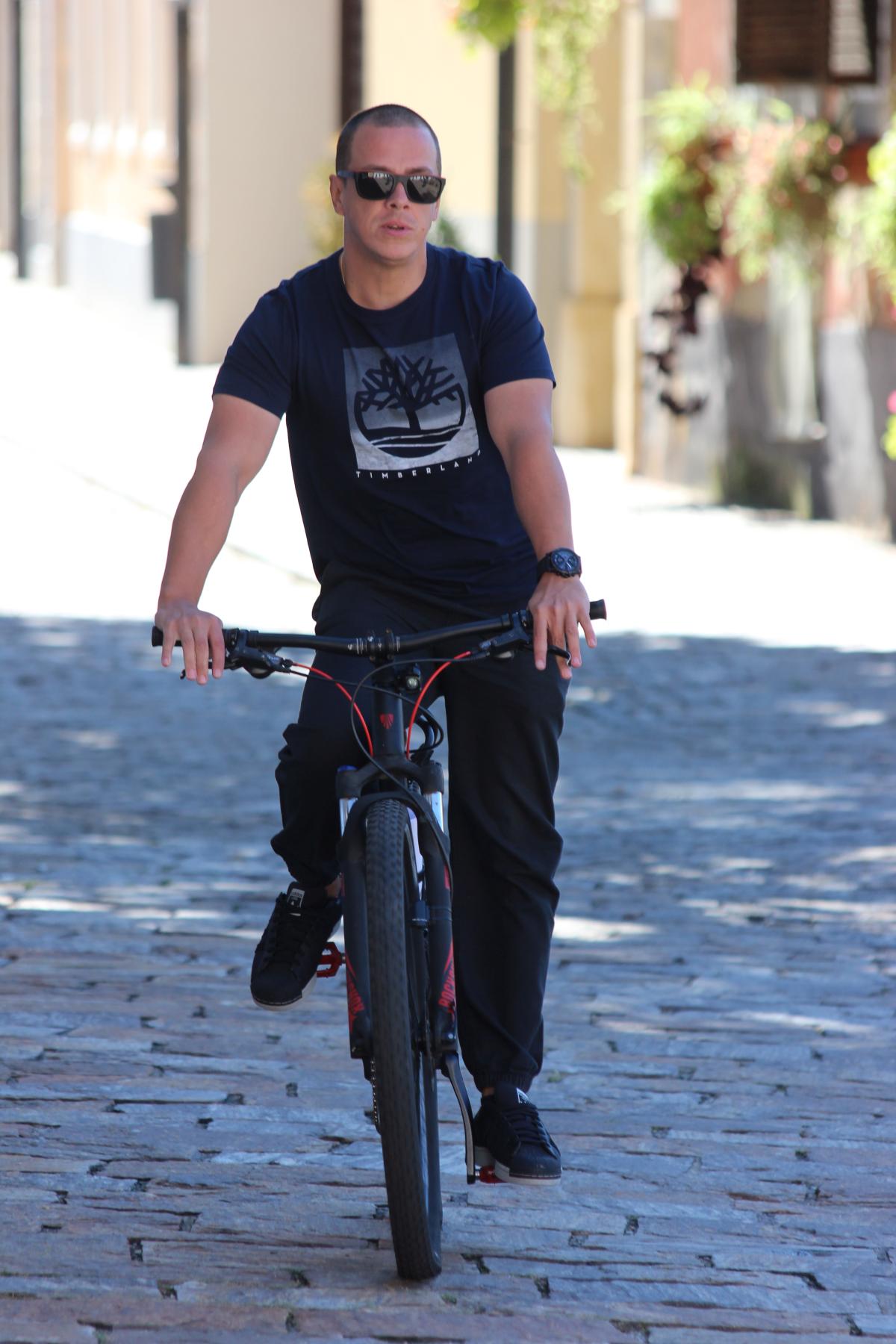 Image 5469140 (auto)