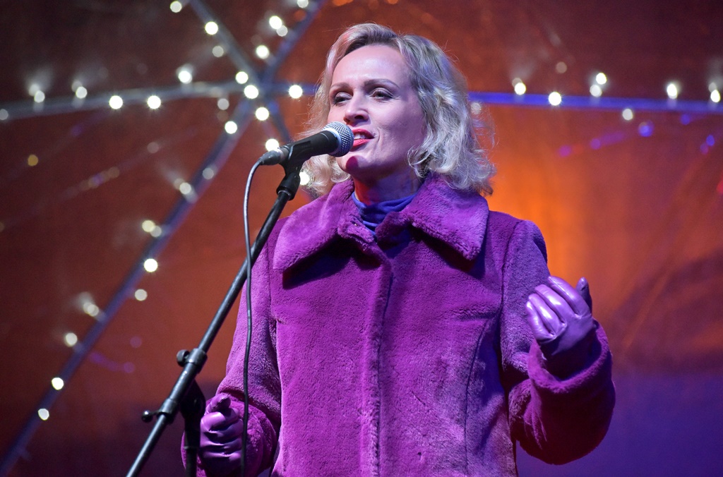 Vanna koncertom na Korzu otvorila Advent u Varaždinu Vanna koncertom na Korzu otvorila Advent u Varaždinu