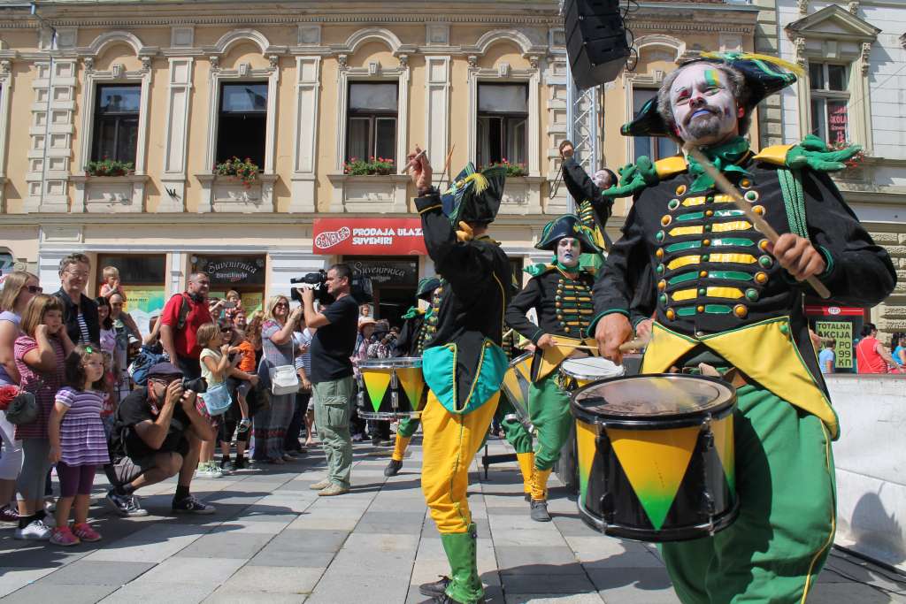 fanfaratranse030314816