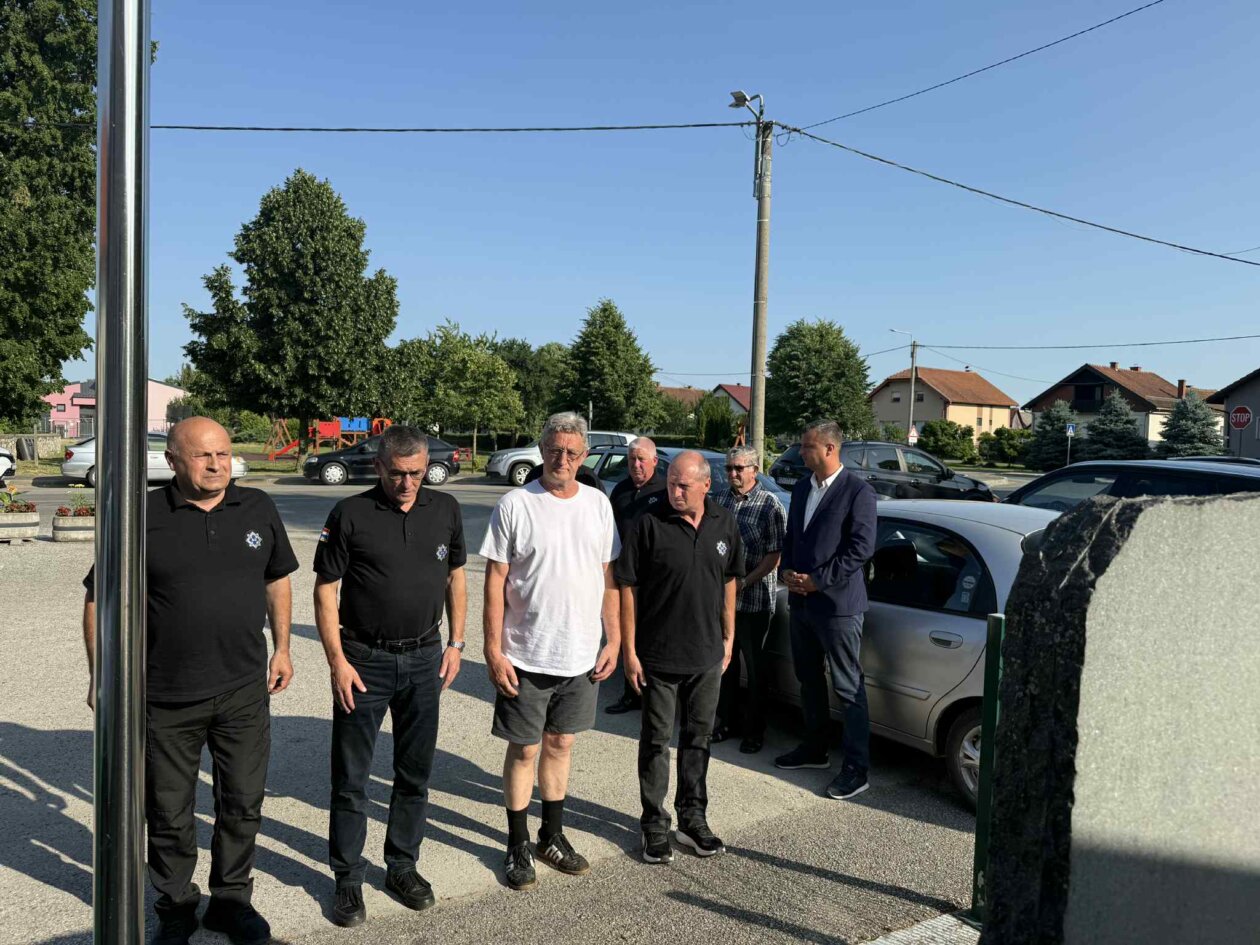 a4760d1e-1cb6-49c9-8cbd-8d87e5cf1743