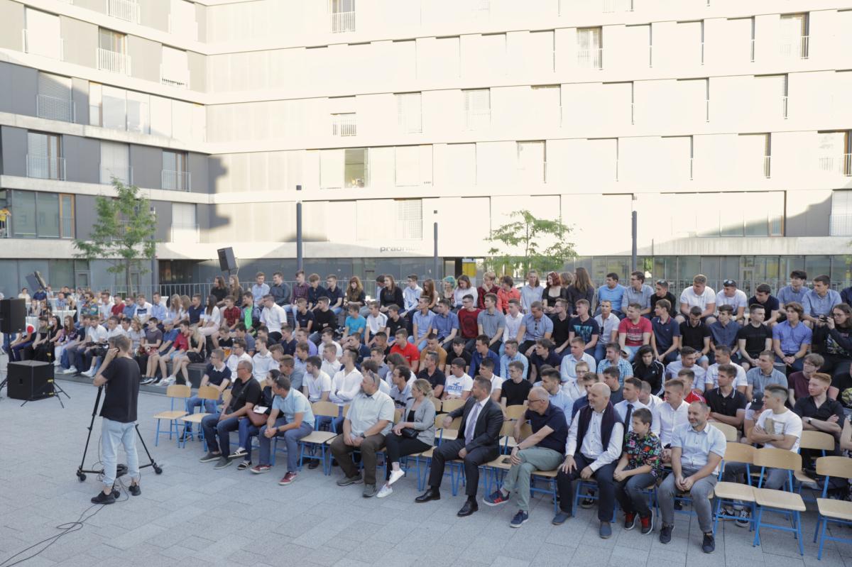 Image 5418854 (auto) Image 5418854 (auto)