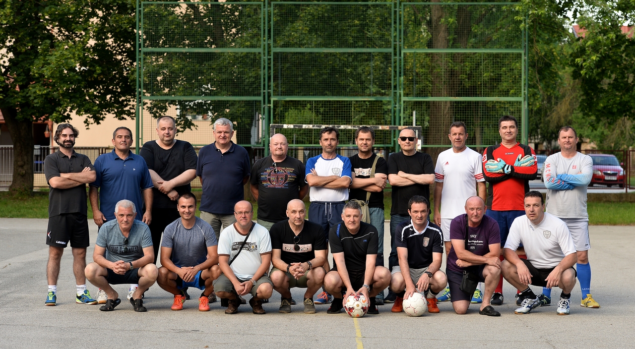 Crni i bijeli – mali nogomet