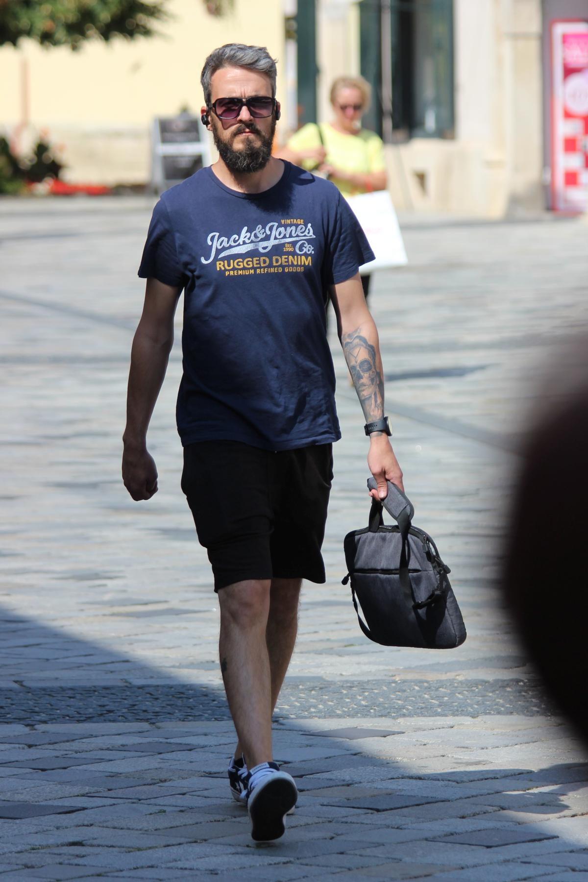 Image 5448032 (auto)