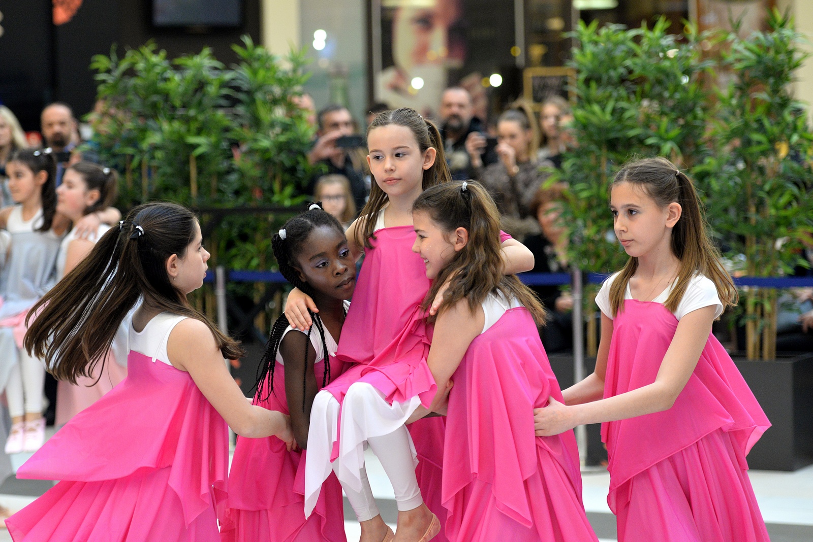 Lumini – peti rođendan Lumini – peti rođendan