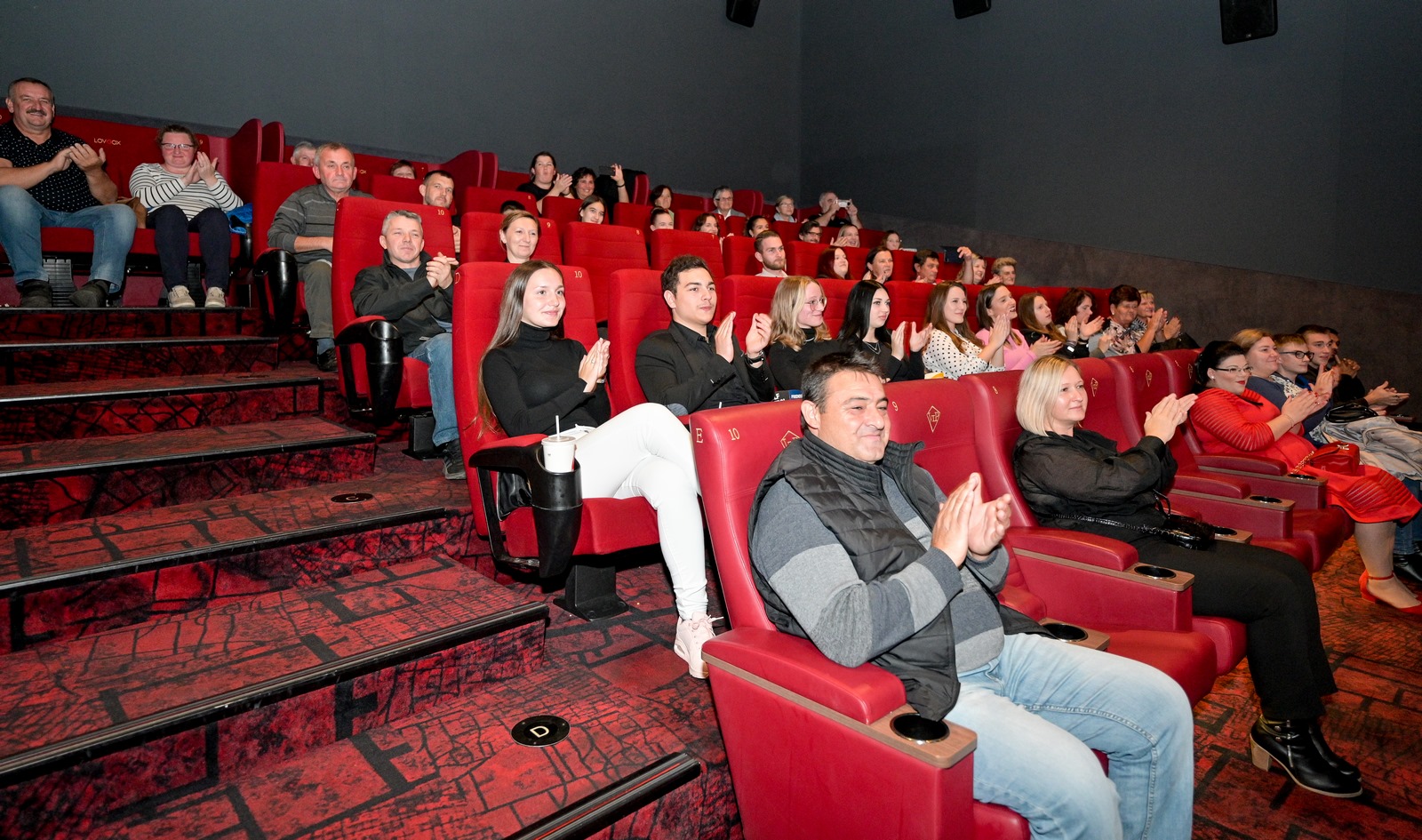 Marginalci – premijera