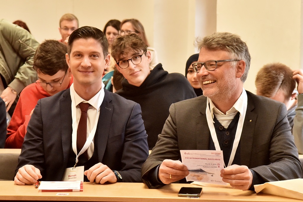 Image 5689659 (auto)