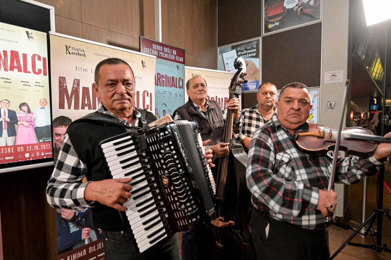 Marginalci – premijera