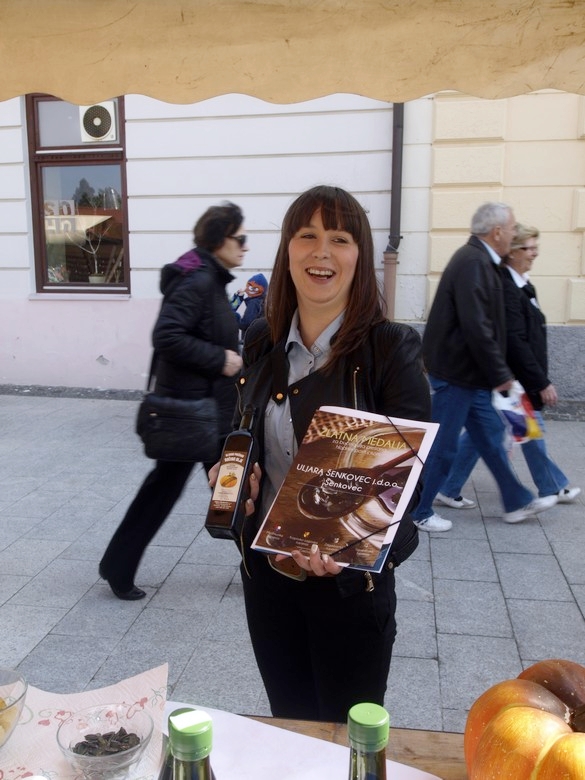 izlozbaulje201526702079