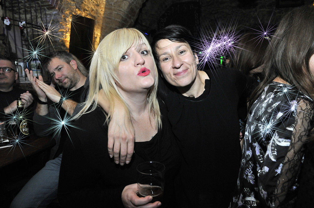 IT’S ONLY ROCK ‘N’ ROLL Band jamIT prodrmao publiku u Medinu škrinji