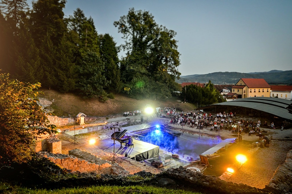 Image 5831697 (auto)