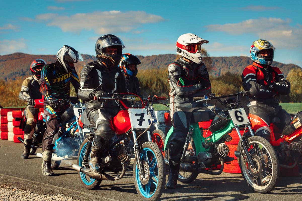 Tomos