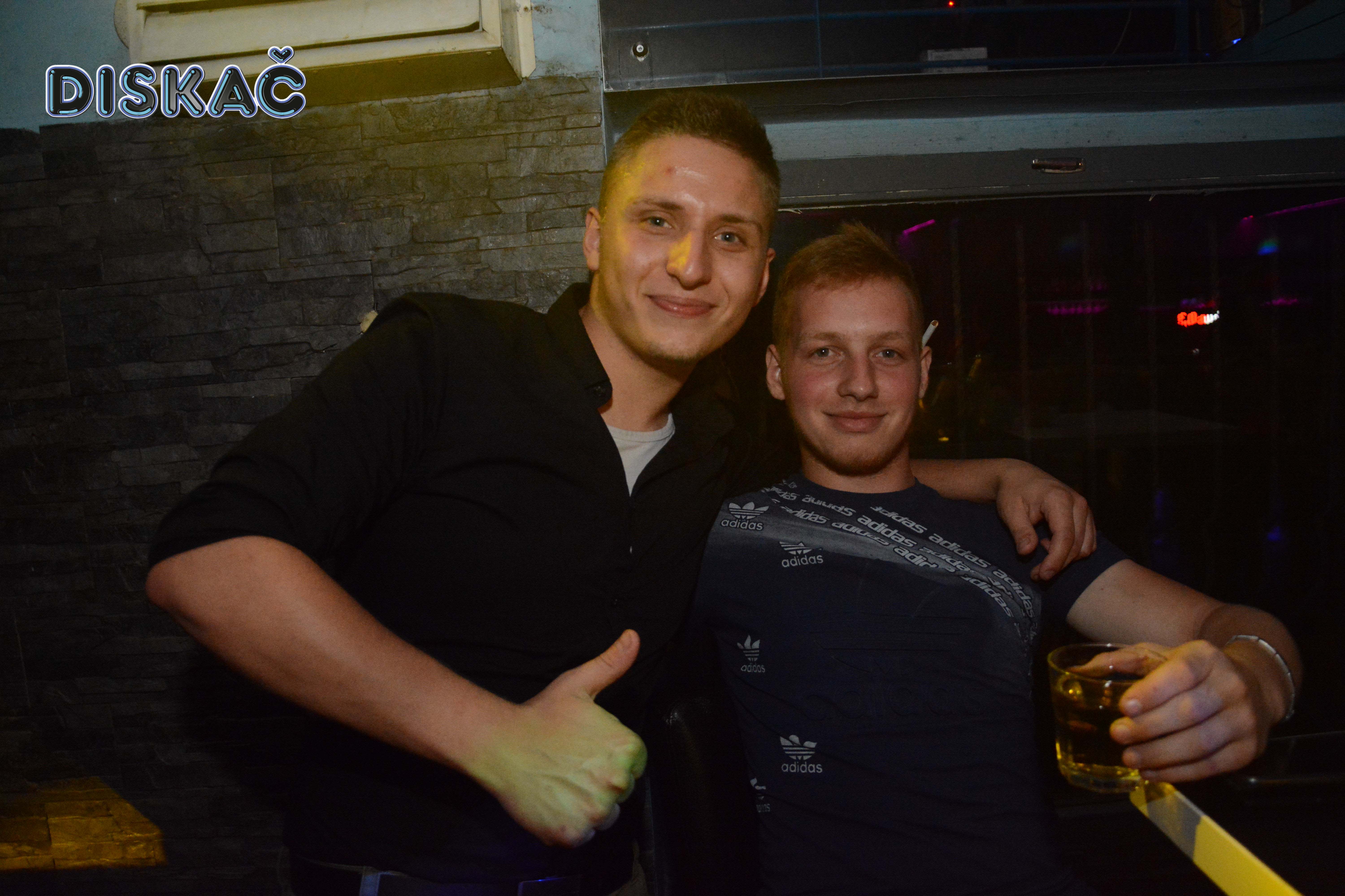 Image 3834467 (auto)