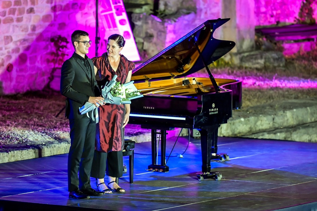 Image 5831743 (auto)