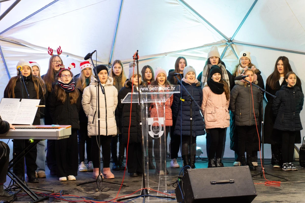 advent u zelendvoru 2024 – opcina petrijanec 43