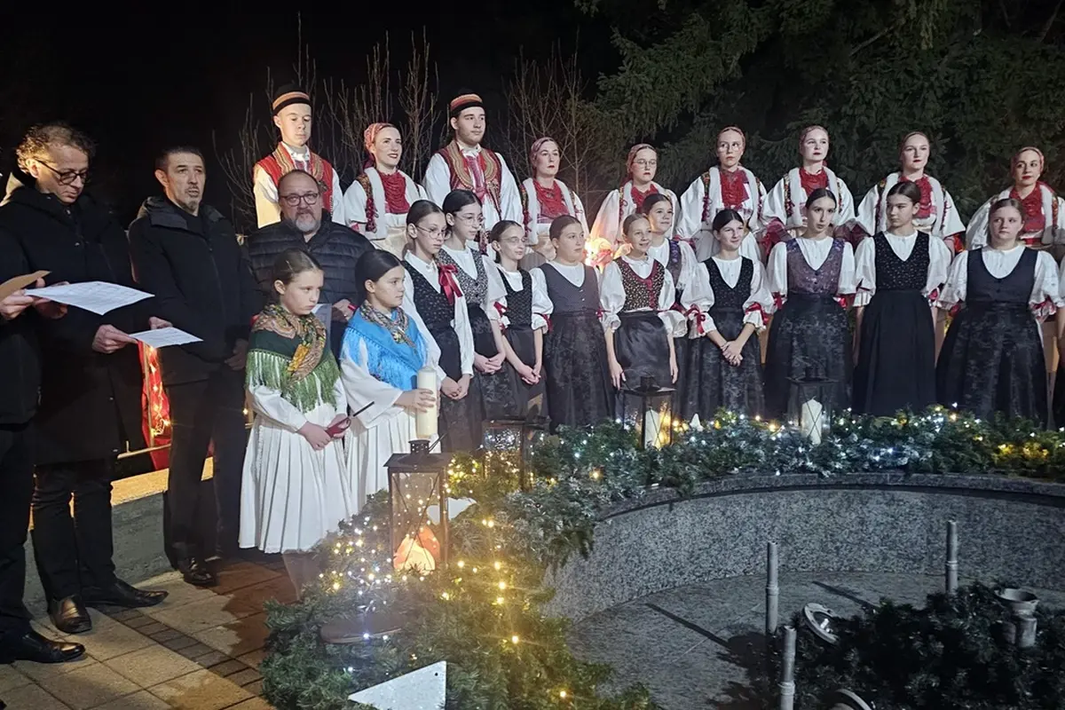 advent v marofu (12) advent v marofu (12)