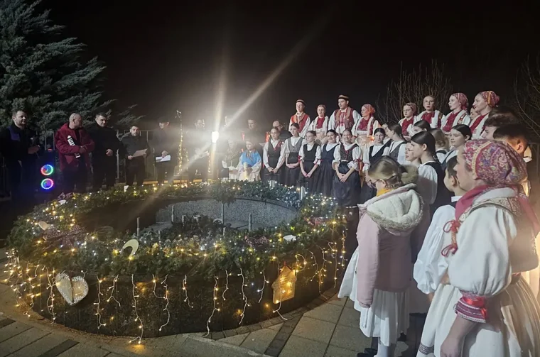 advent v marofu (8) advent v marofu (8)