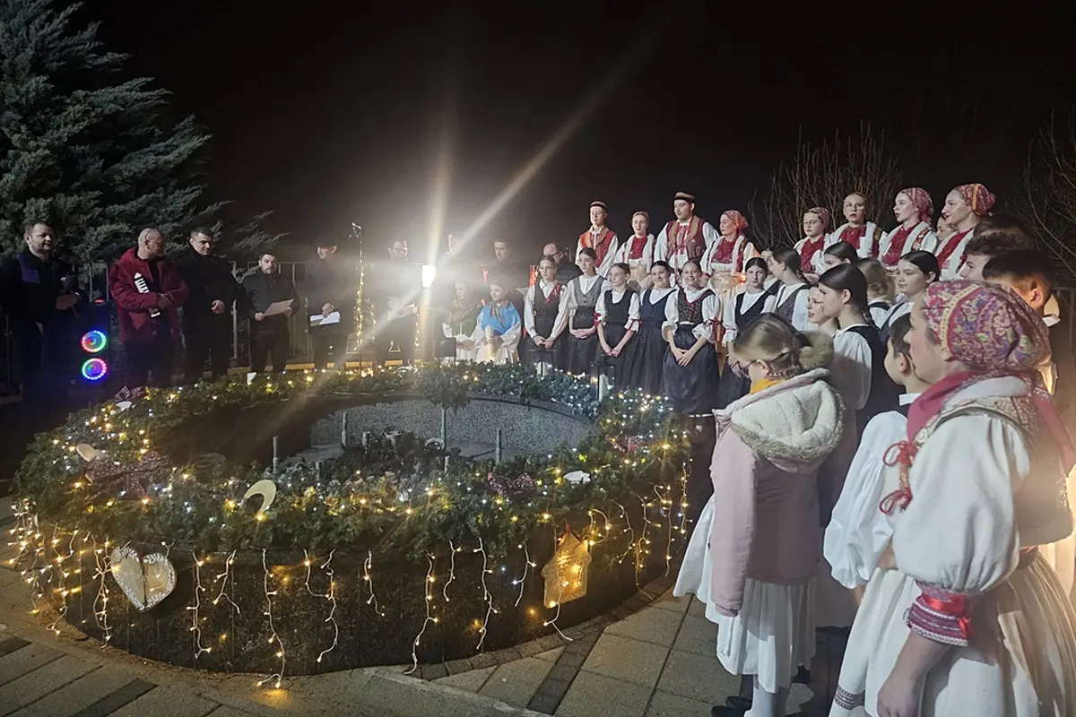 advent v marofu (8) advent v marofu (8)