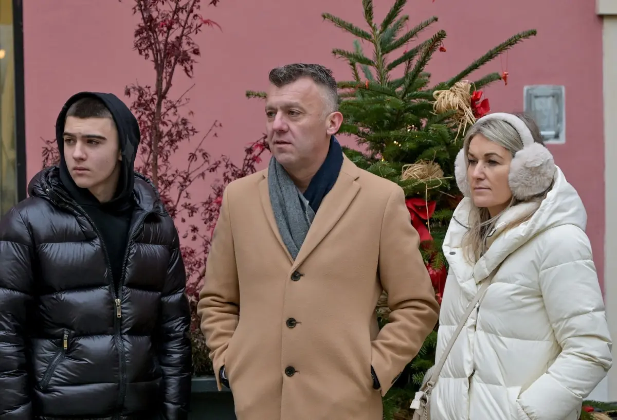 advent_u_atriju_kolaci_sarma_zaklada_vita_2025 (18)