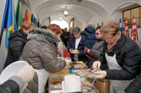 advent_u_atriju_kolaci_sarma_zaklada_vita_2025 (2)