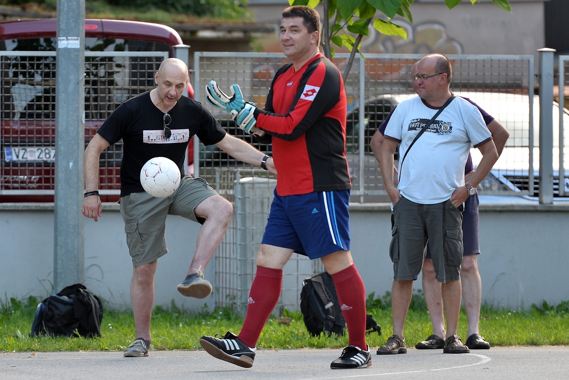 Crni i bijeli – mali nogomet