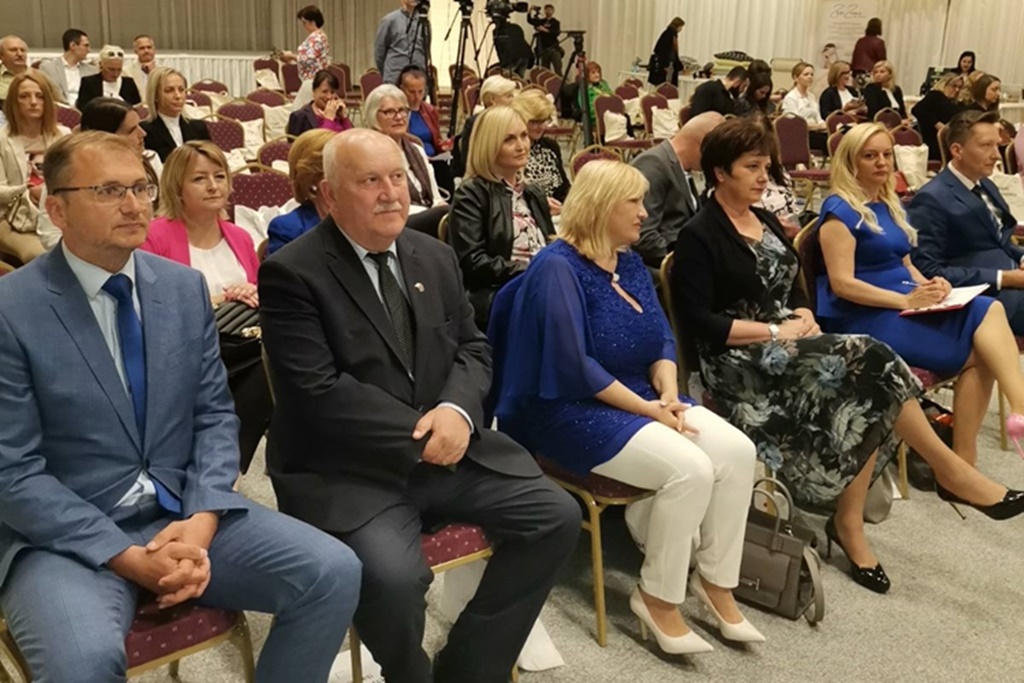 Image 5689049 (auto)