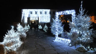 Povodom otvorenja Adventa u Varaždinu upaljeno tisuće lampica