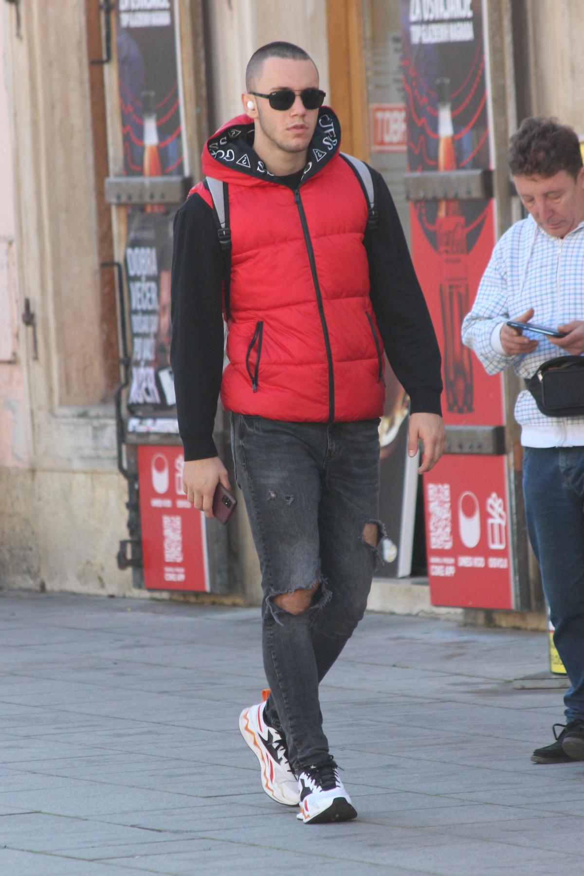 Image 5502776 (auto)