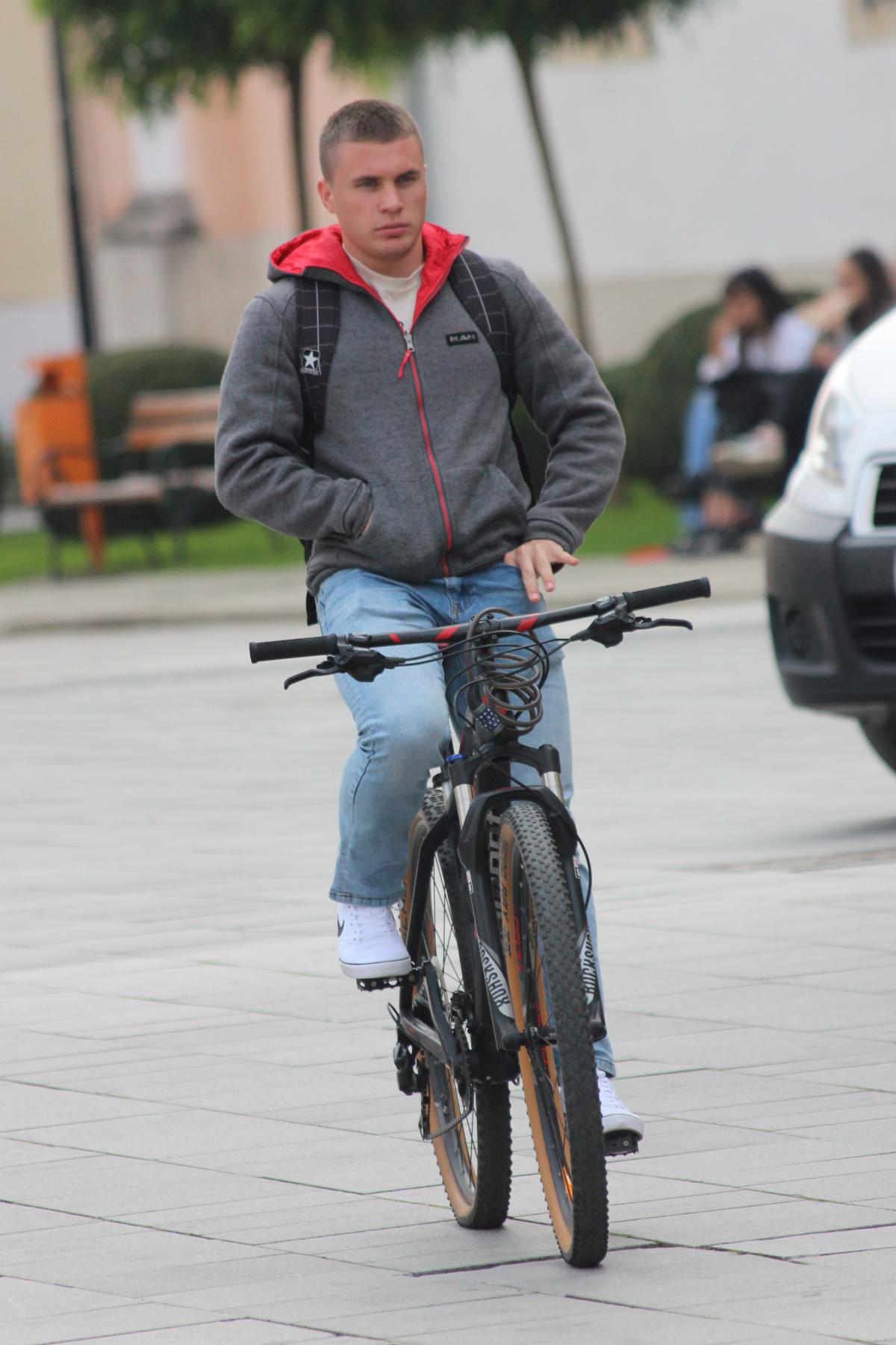 Image 5496346 (auto)