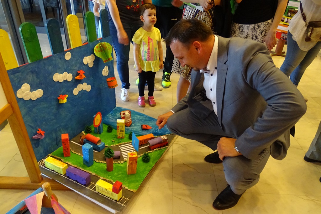 Image 3657739 (auto)