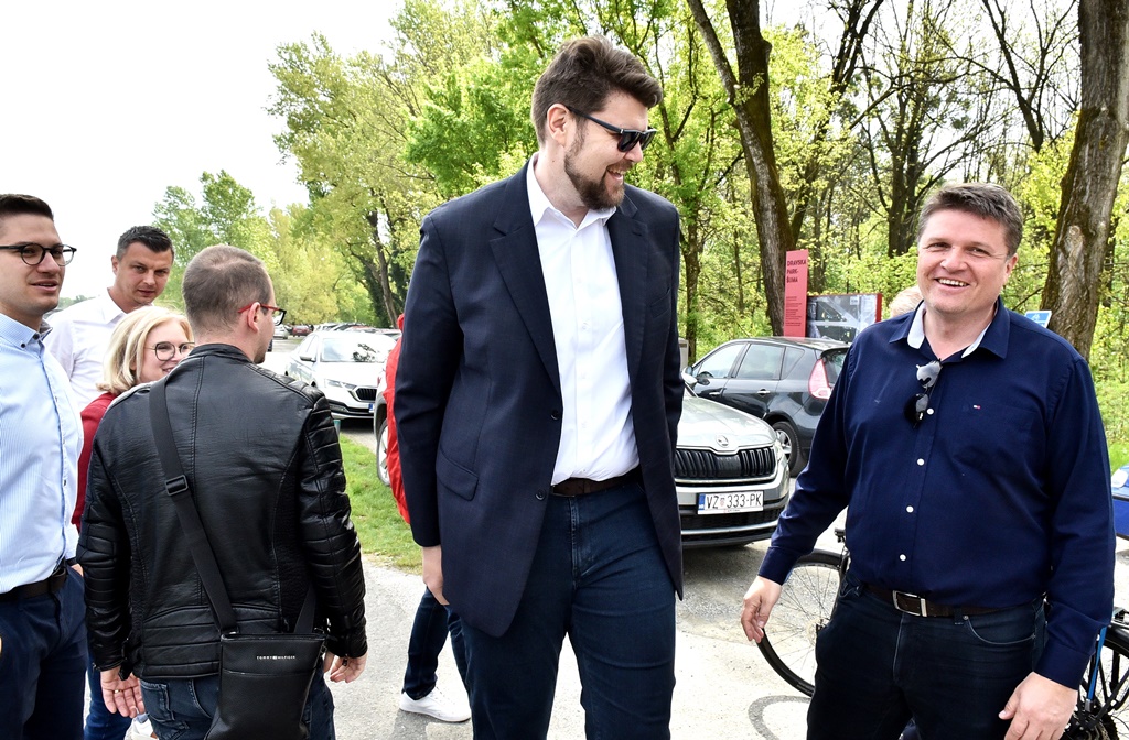 Image 5678265 (auto)