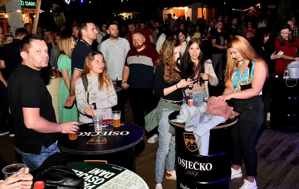 Biergarten subota 11.6.2022.