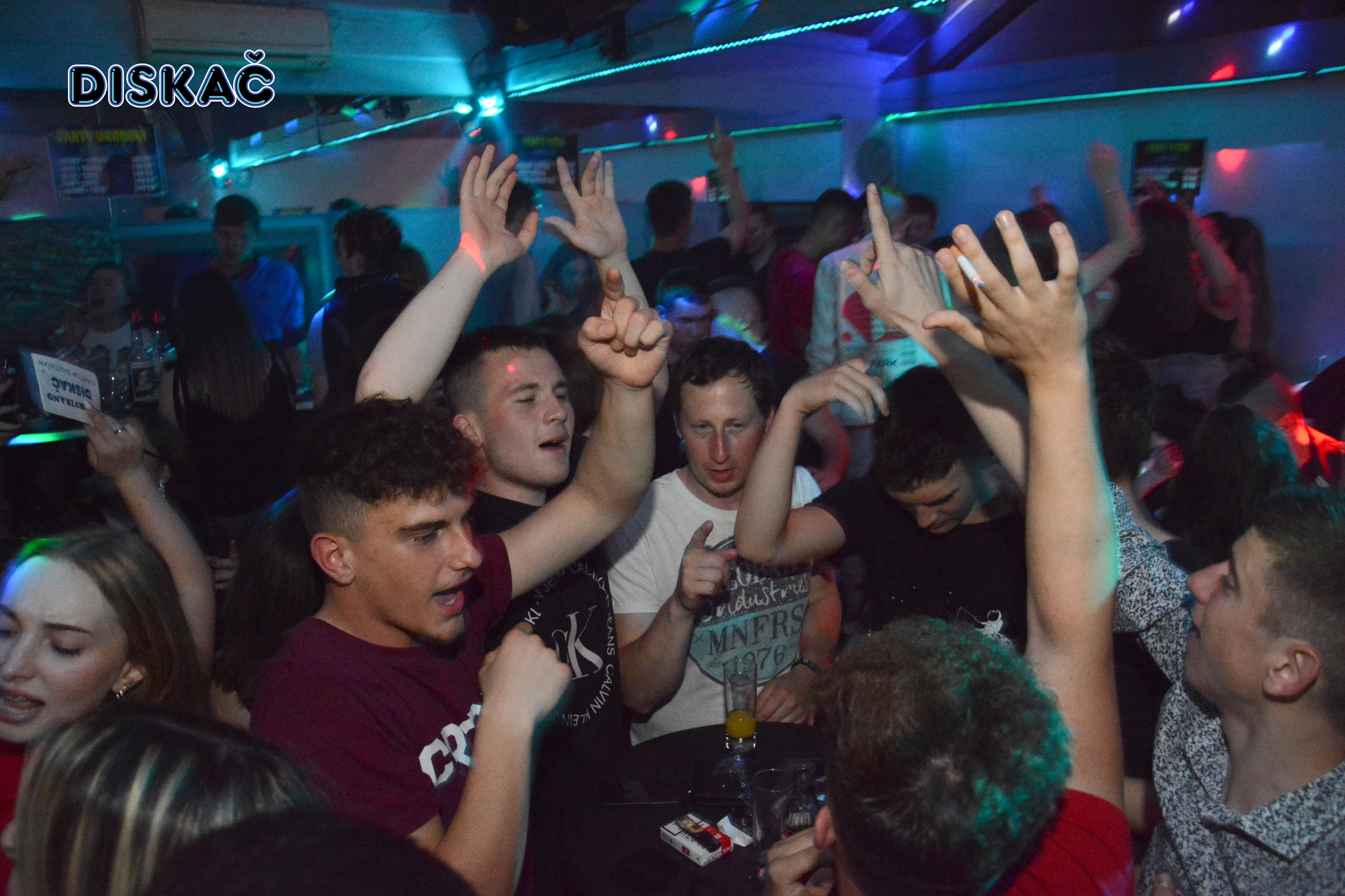 Diskac_Studentski Mega Party_Shooters_Boat_Party