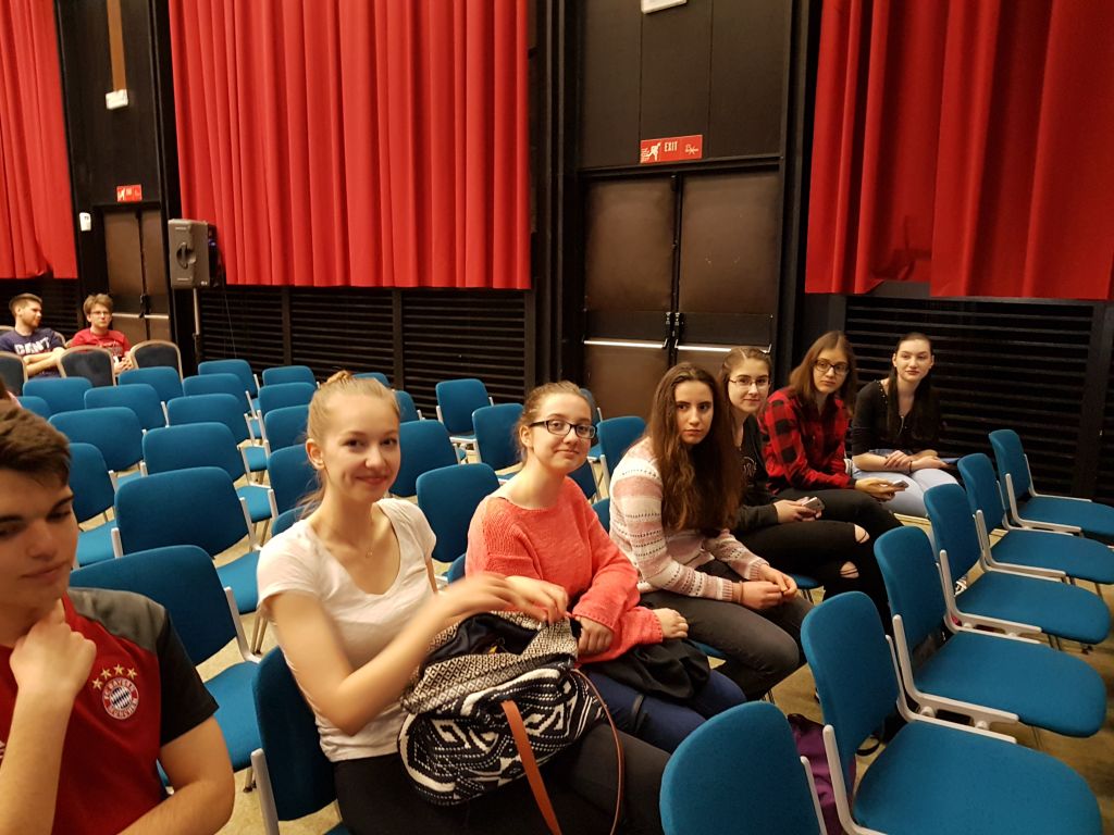 20180414090110904482