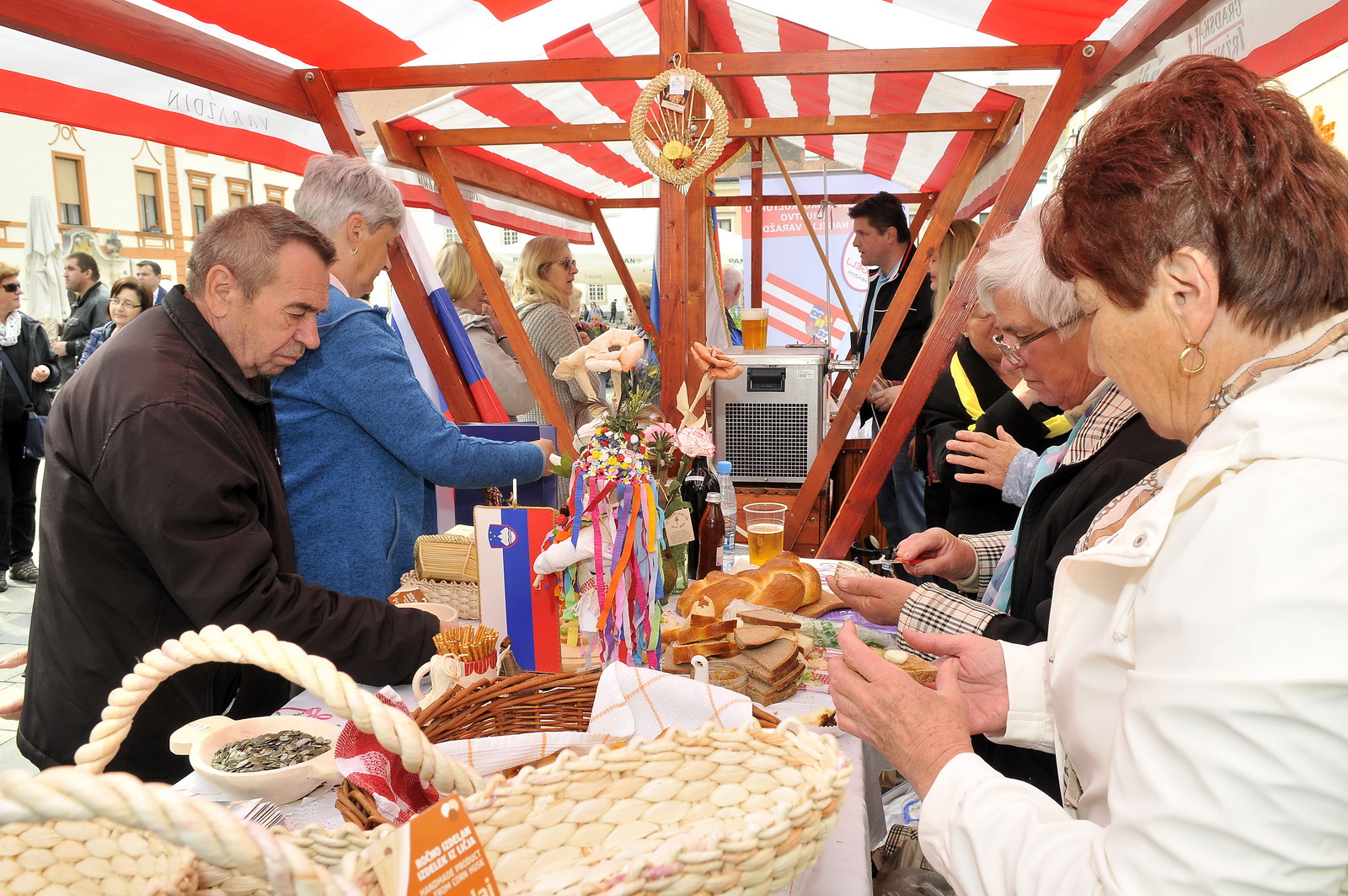 SKD ‘NAGELJ’ Slovenci obilježili Dan nacionalnih manjina u Varaždinu, najveća gužva na slovenskom štandu