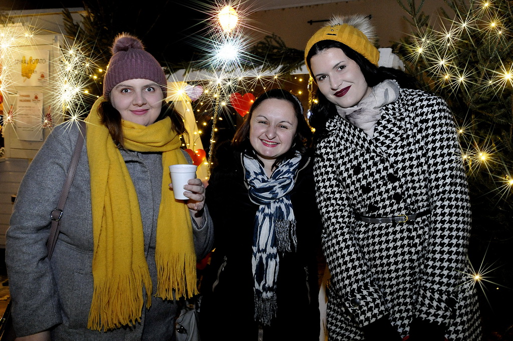 Irma Dragičević na Stančićevom trgu, Advent u Varaždinu 2018. Irma Dragičević na Stančićevom trgu, Advent u Varaždinu 2018.