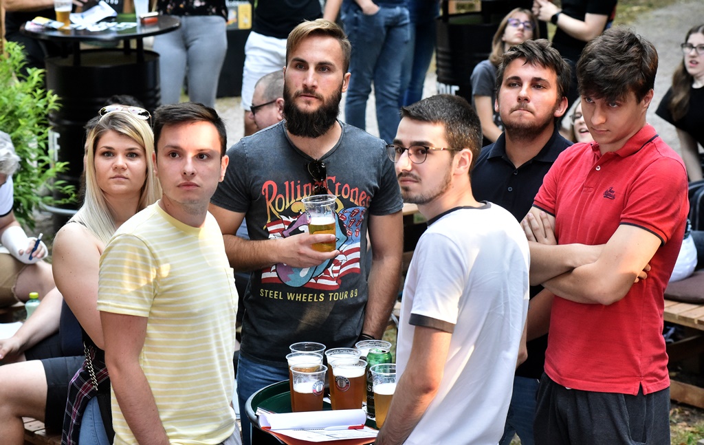 Biergarten 15.6.2022. Open air pub quiz by Darac