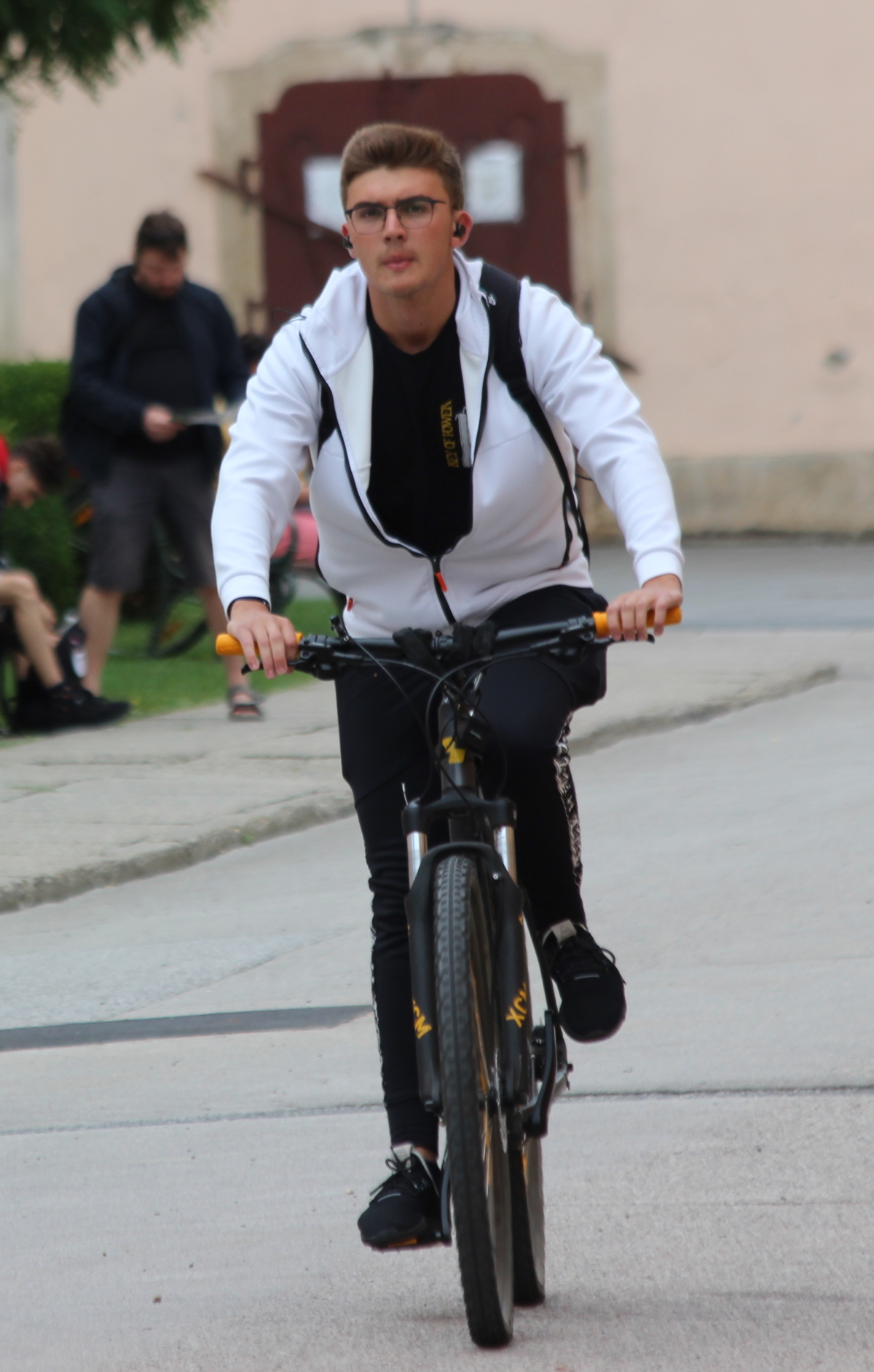 Image 5413266 (auto)