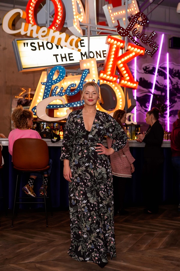 Ufuraj se i pukni, premijera Zagreb