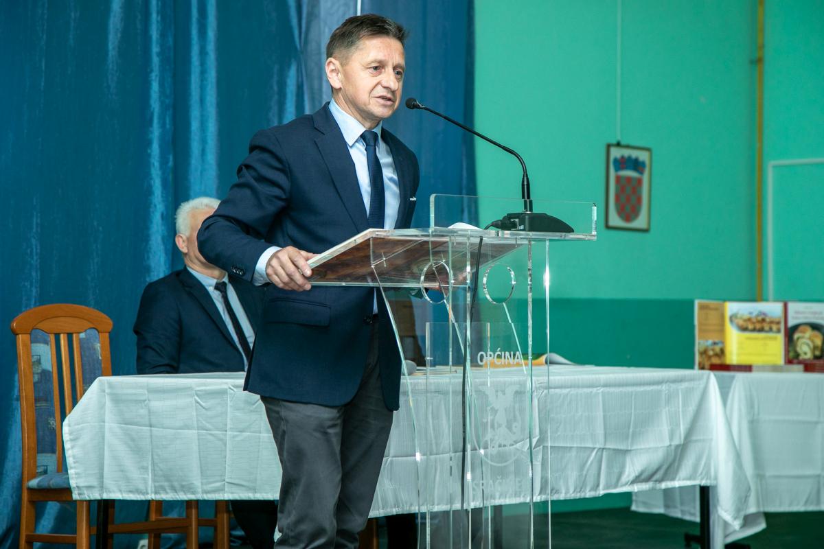 Image 5662637 (auto) Image 5662637 (auto)